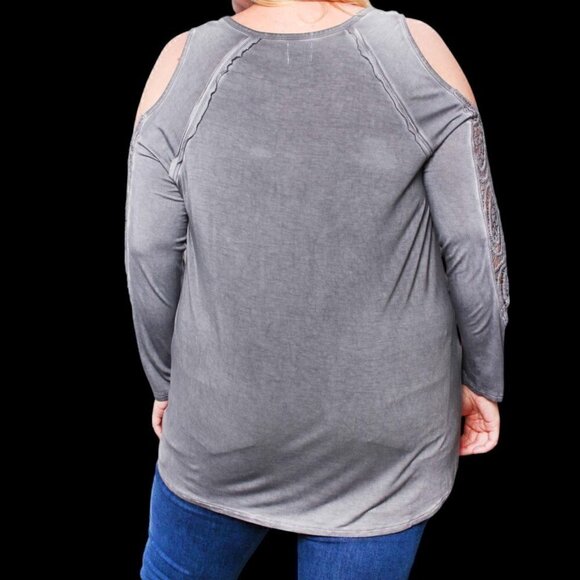 NWT - Plus Long Sleeve Charcoal Cold Shoulder Crochet Round Neck Solid Top - 2X - Picture 4 of 4
